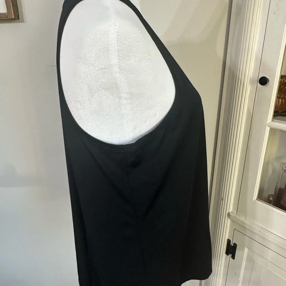 Lilly Pulitzer Black Luxletic Sleeveless Tank Top - Picture 5 of 6
